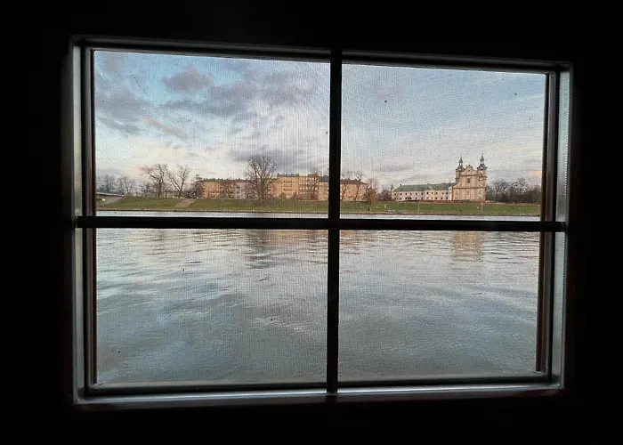 The Boat - Hostel&chill Hostal *