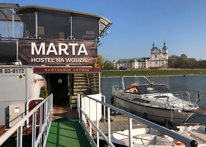 The Boat - Hostel&chill *